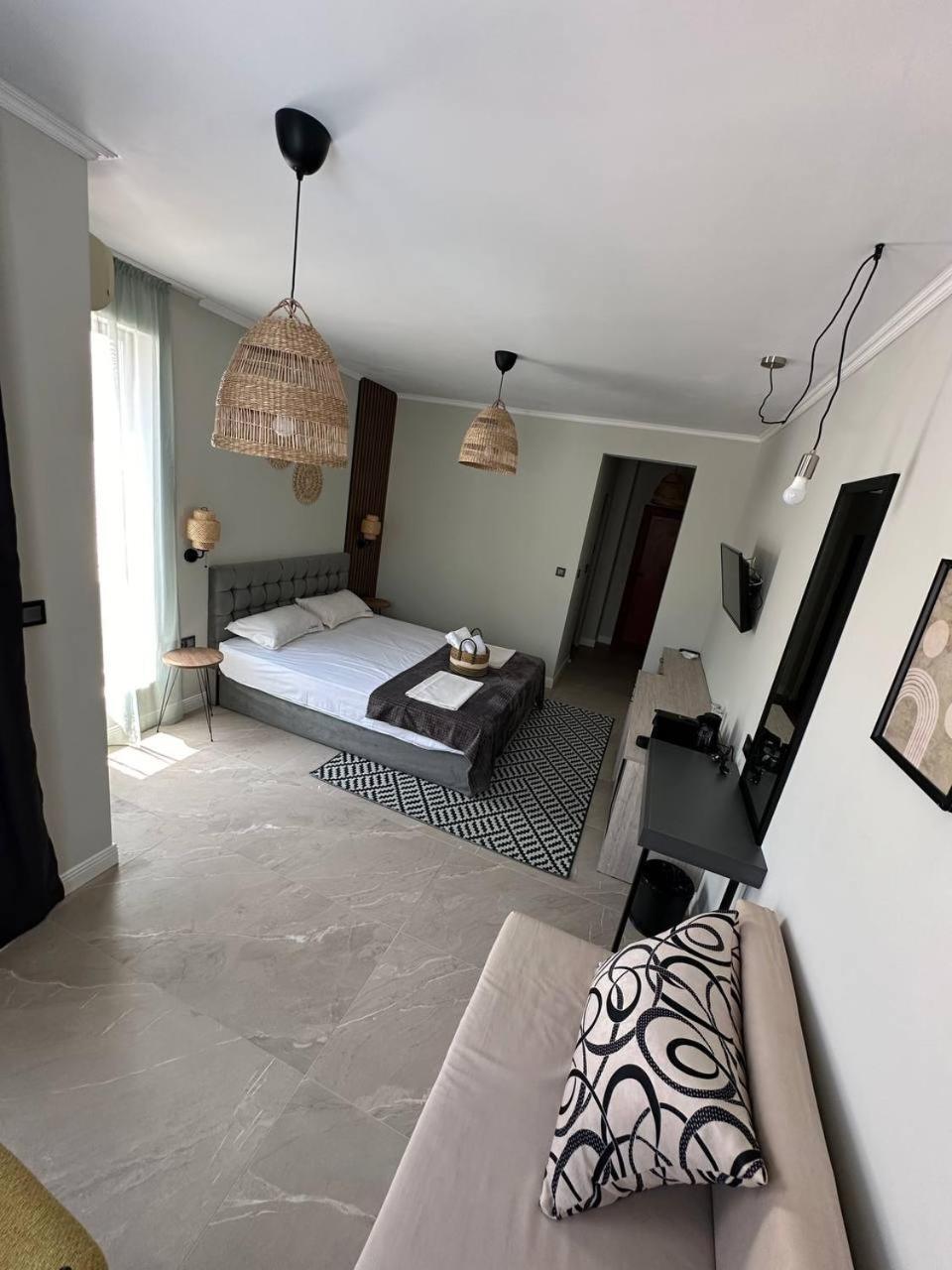 פרימורסקו Salena Beach Hotel מראה חיצוני תמונה