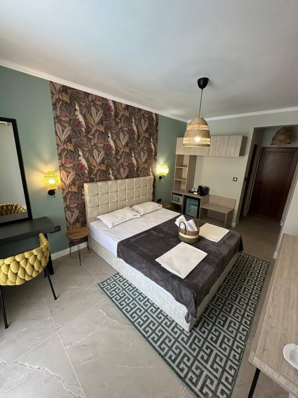 פרימורסקו Salena Beach Hotel מראה חיצוני תמונה