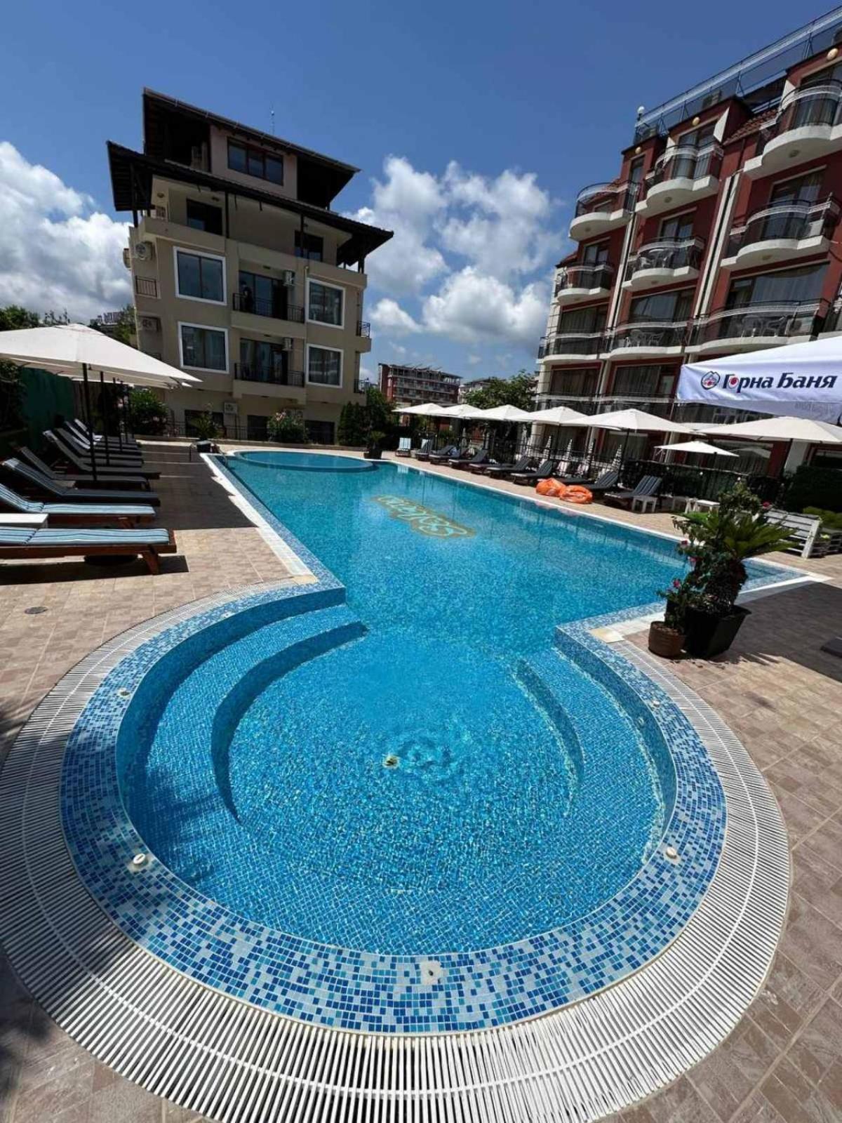 פרימורסקו Salena Beach Hotel מראה חיצוני תמונה