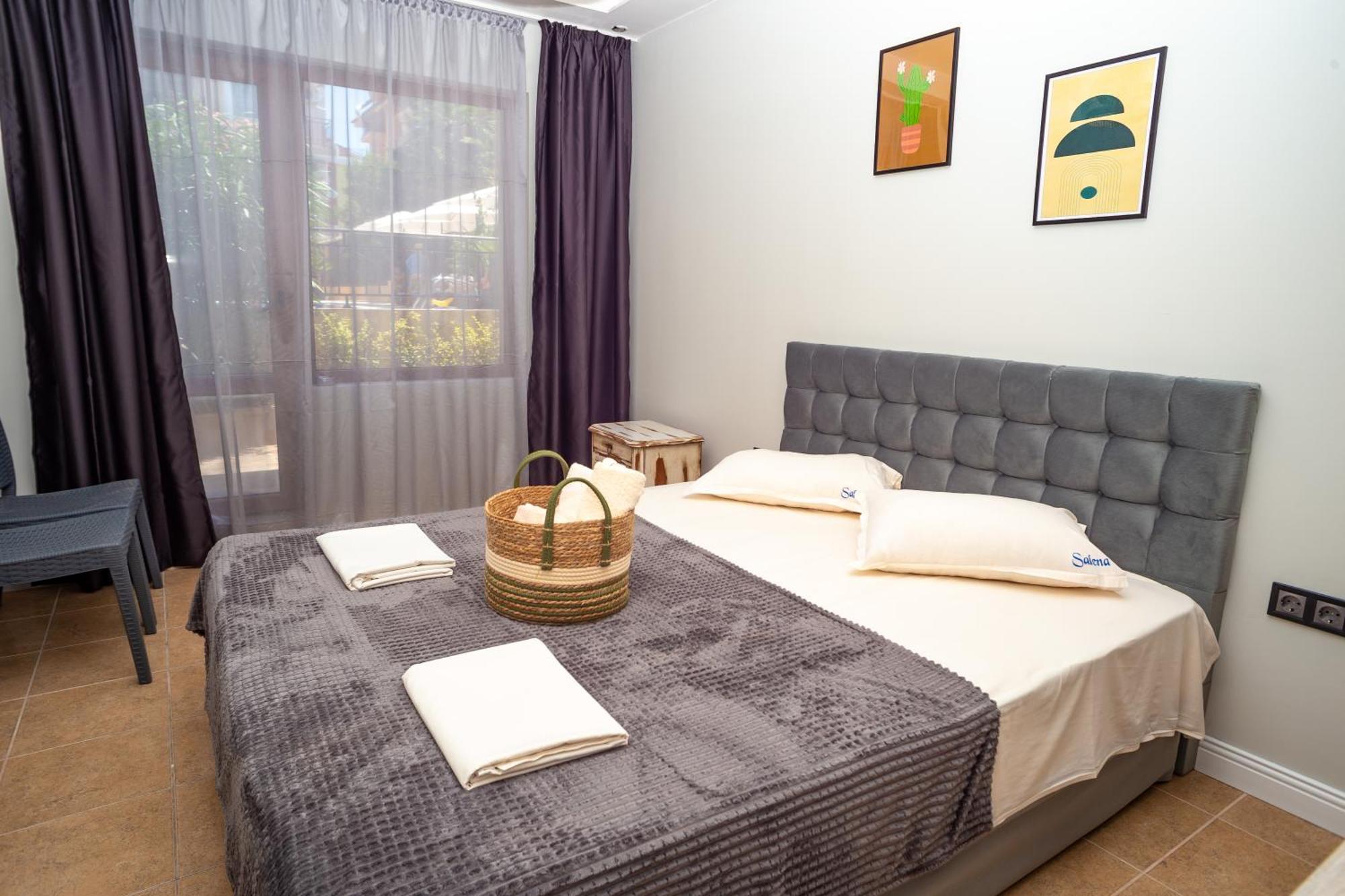 פרימורסקו Salena Beach Hotel מראה חיצוני תמונה