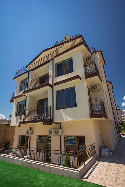 פרימורסקו Salena Beach Hotel מראה חיצוני תמונה