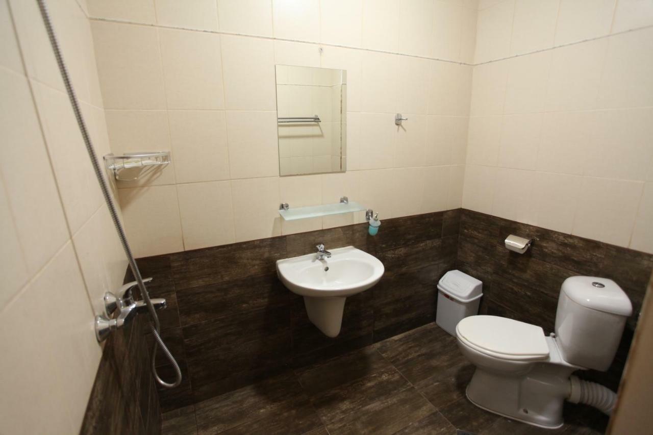 פרימורסקו Salena Beach Hotel מראה חיצוני תמונה