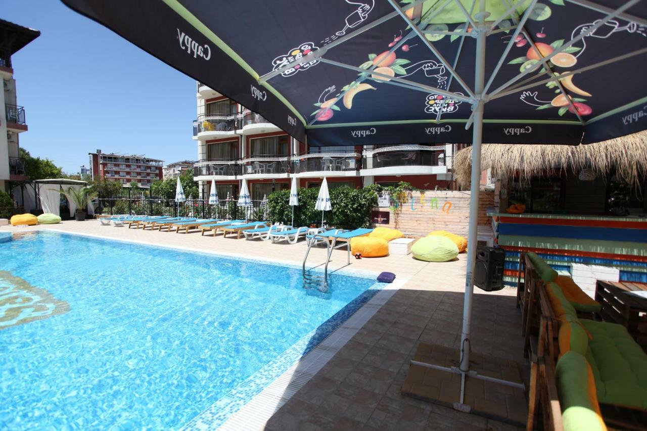 פרימורסקו Salena Beach Hotel מראה חיצוני תמונה