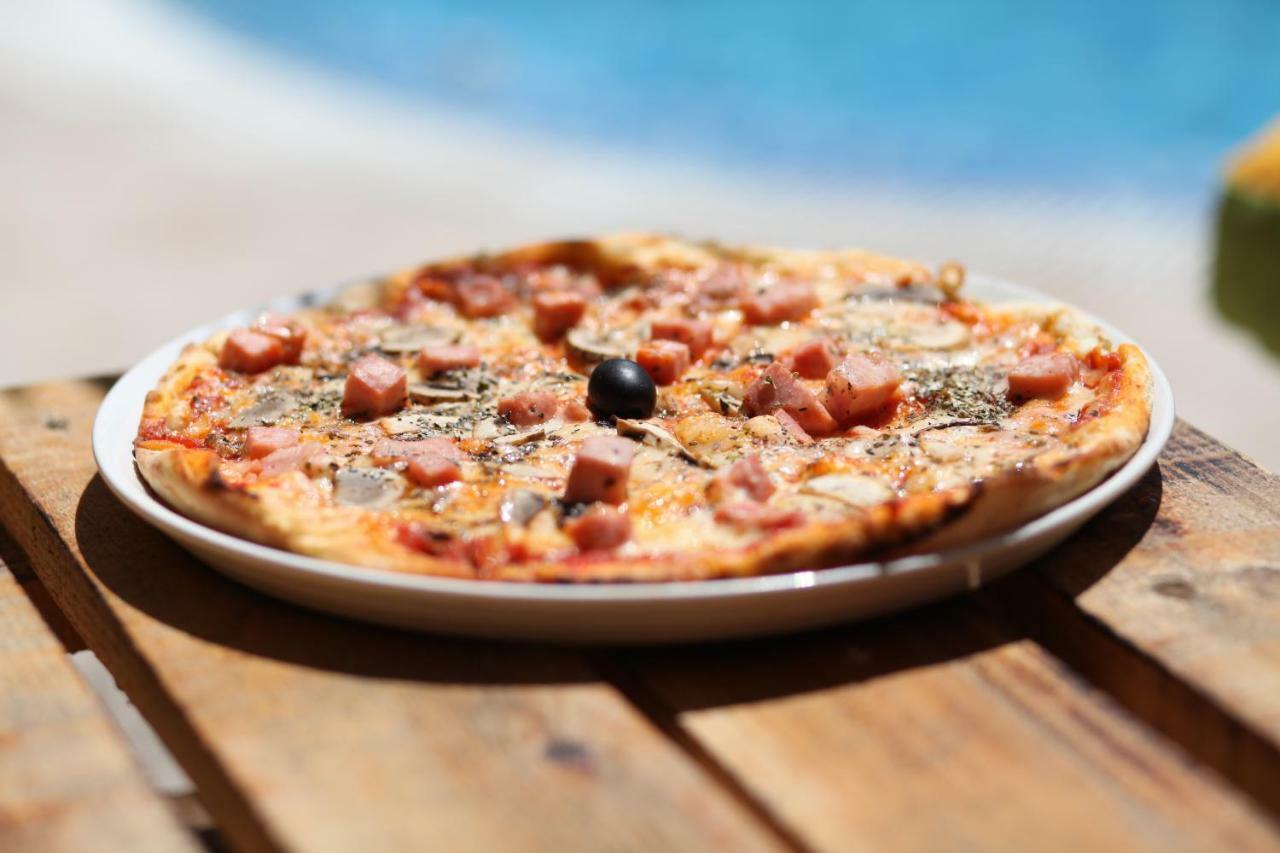 פרימורסקו Salena Beach Hotel מראה חיצוני תמונה